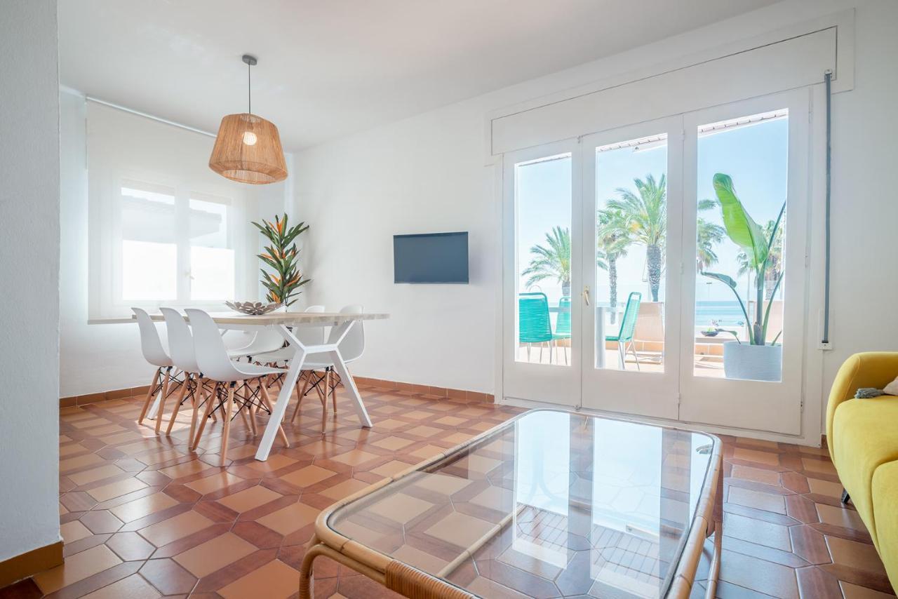 Beach House Cambrils Apartamento En Primera Linea De Playa Extérieur photo