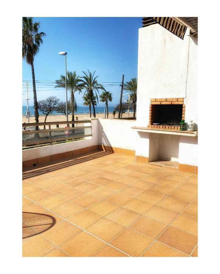 Beach House Cambrils Apartamento En Primera Linea De Playa Extérieur photo